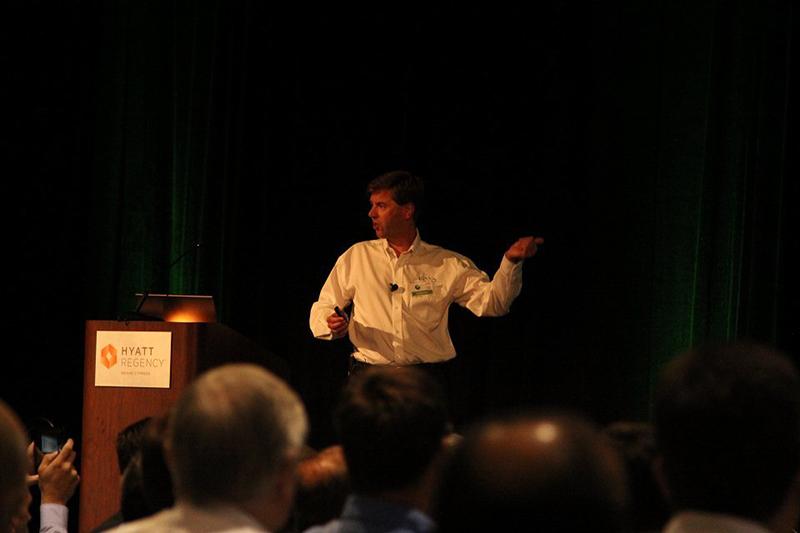 右一workknc印尼总经销商 会议HYATT酒店合影